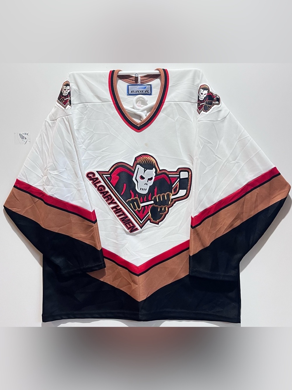 Bauer Calgary Hitmen men’s medium Hockey Jersey